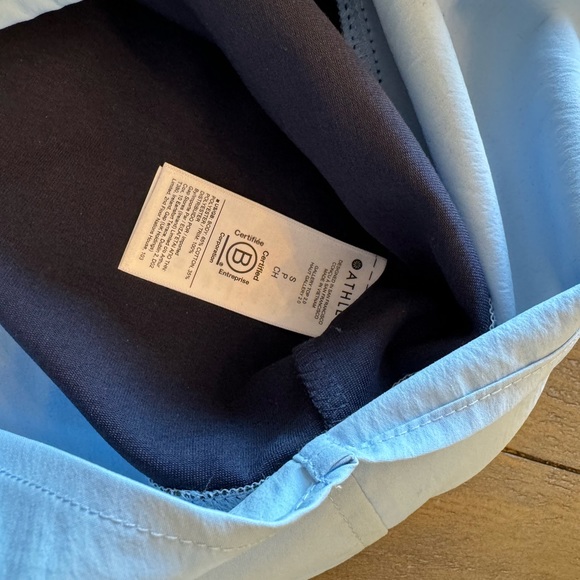 NWT Athleta Gallery Top 2.0 - ladies small - Picture 5 of 8